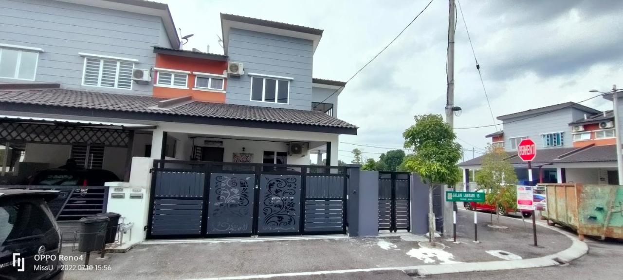 Rania Homestay With Private Pool Seri Iskandar Perak Kampong Bota Road Bagian luar foto