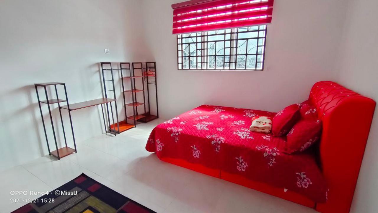 Rania Homestay With Private Pool Seri Iskandar Perak Kampong Bota Road Bagian luar foto